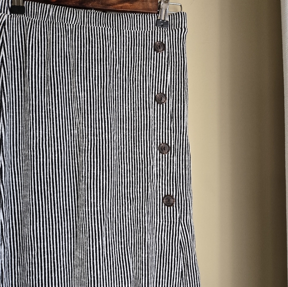 Caution To The Wind • Women's Black and White Striped Midi Skirt - Picture 2 of 7